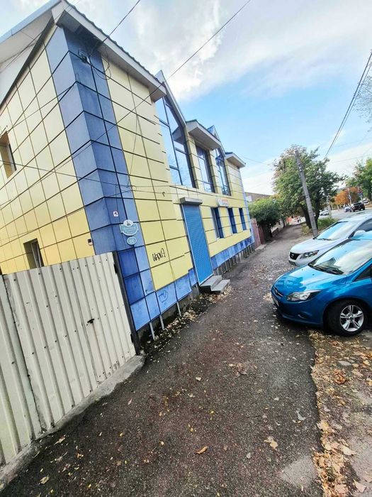 Здам в оренду двоповерхову будівлю 100 м2 в центрі, на вул. Шевченка.