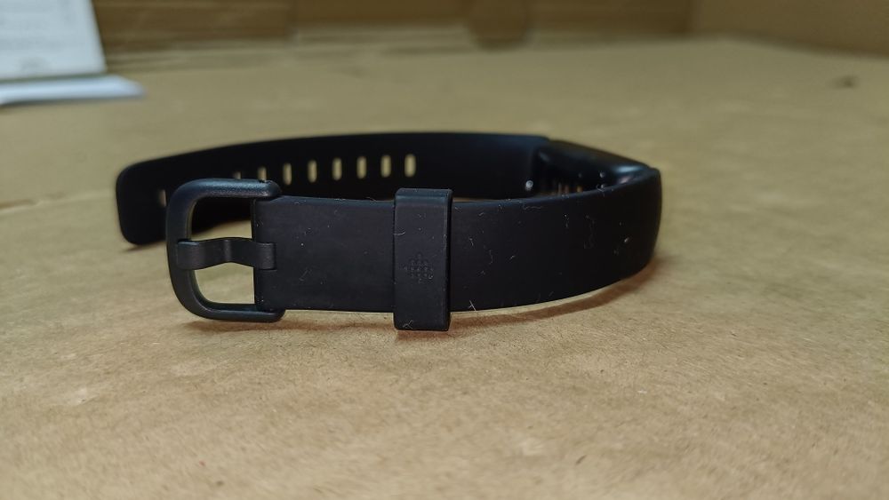 Fitbit Inspire 2 - tracker zdrowia i aktywności fizycznej