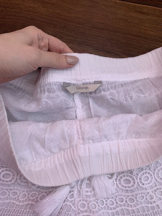 Гарні ажурні шорти george розмір L