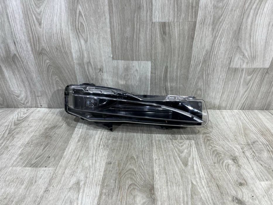 Противотуманка правая Tesla Model S Plaid (2021 - 2024 г.) P164924800C