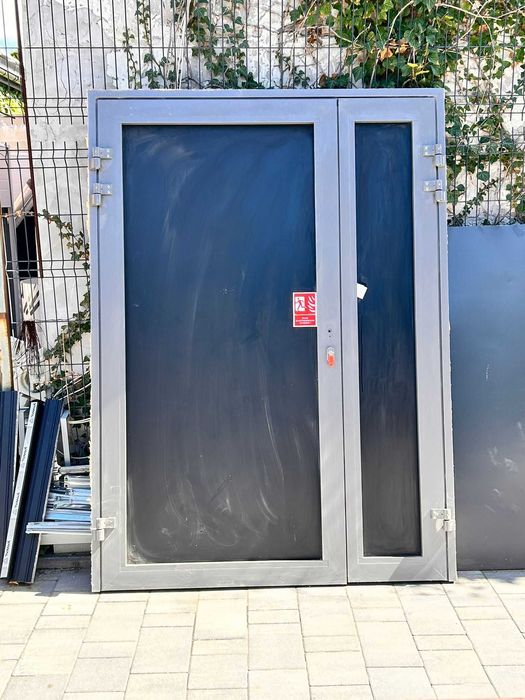 Drzwi wewnętrzne aluminiowe