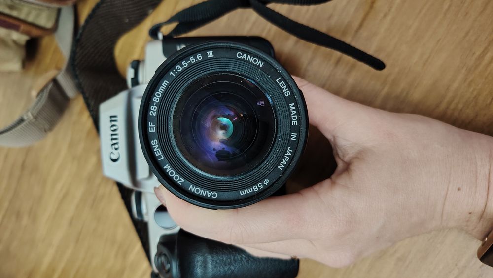 Máquina fotográfica Canon EOS 50E