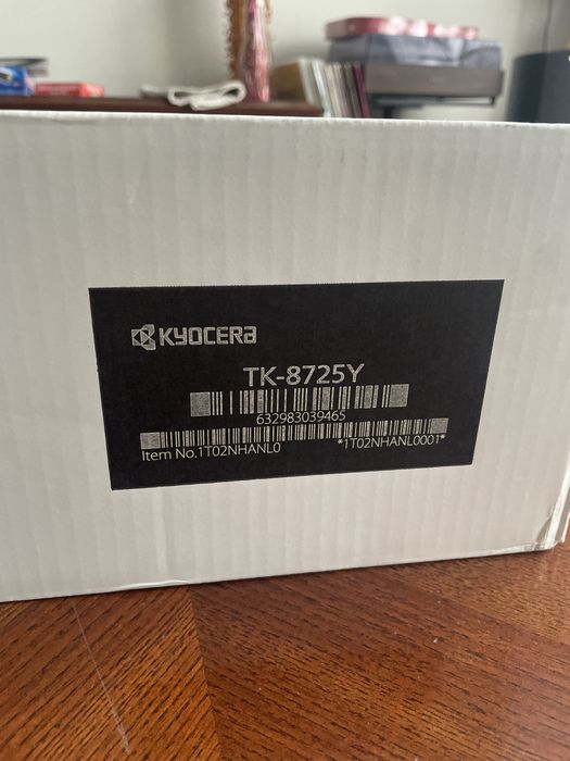 Kyocera toner Tk - 8725Y ( yellow)
