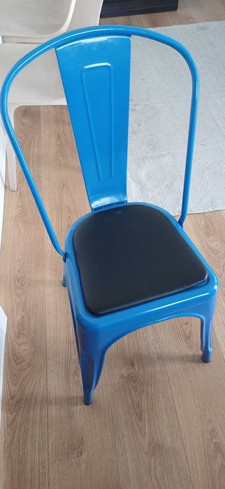 Cadeira aço leroy merlin compreinpor 49€  vendo por 30€