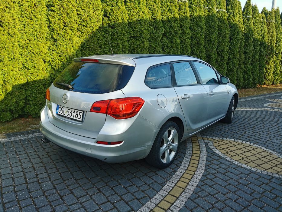 Opel Astra J 1.4T 140 KM BENZYNA