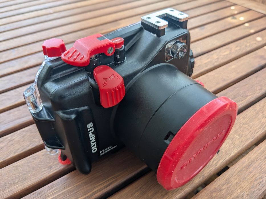 Olympus XZ1 + Olympus PT-050