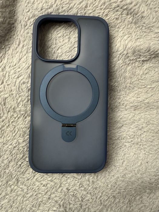 Чехол на iPhone 16Pro синій