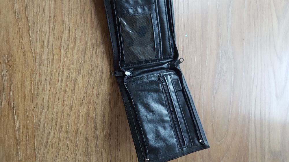 Saszetka na dokumenty i telefon