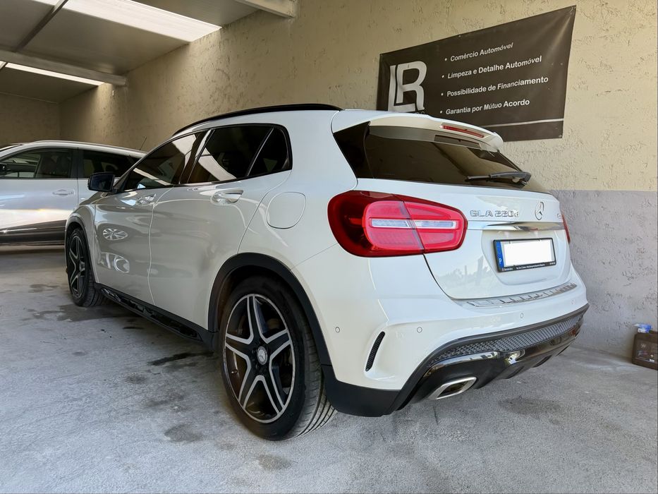 Mercedes-Benz GLA 220 d 4Matic 7G-DCT AMG Line - Desde 285€ Mês