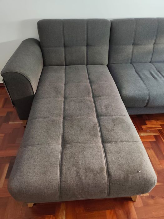 Sofá (cama) cinzento com chaise longue e arrumação – 100 euros (usado)