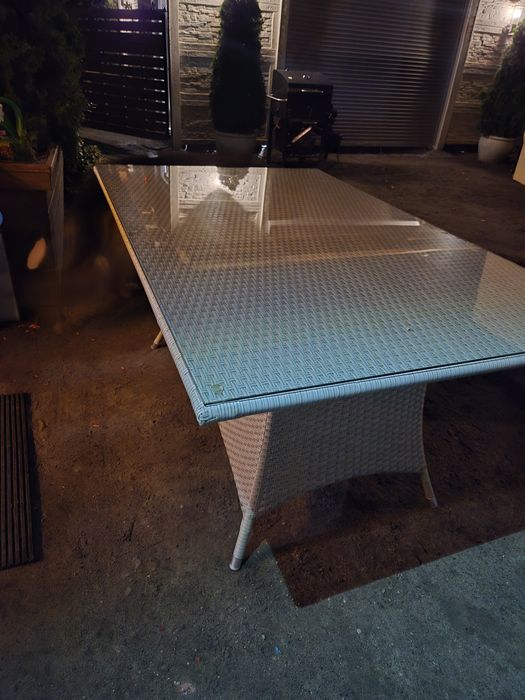 Stol ogrodowy z szyba