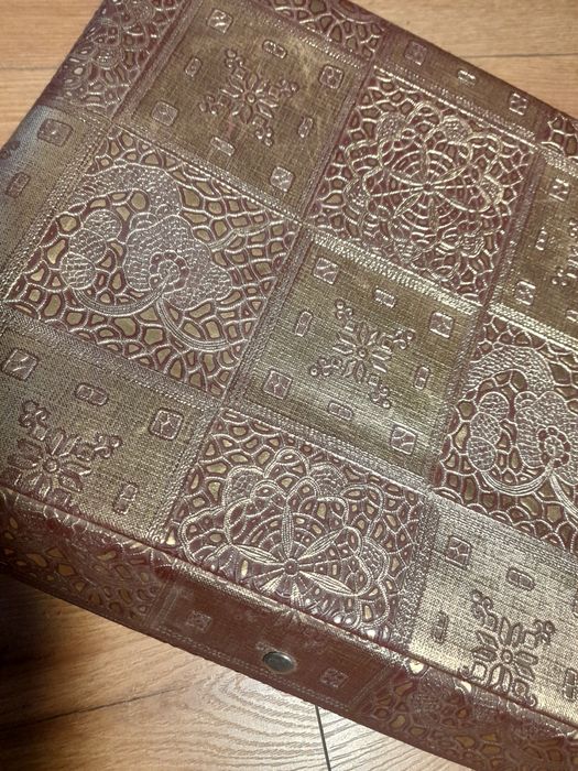 Stare pudelko             .