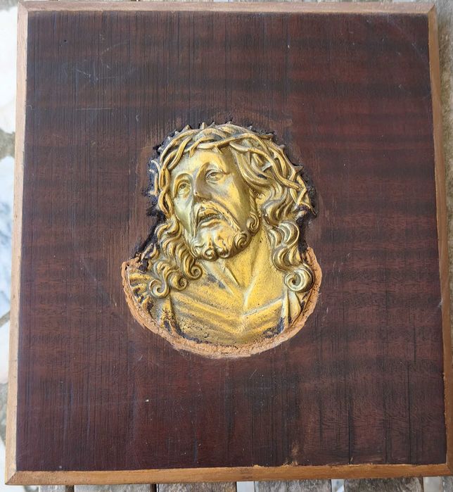 Jesús Cristo, imagem em latão