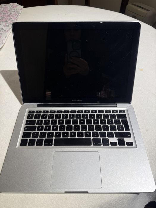 Macbook pro 13” medados 2010 para peças