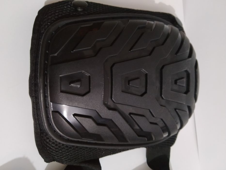 Наколенники строительные для плиточника, паркетчика