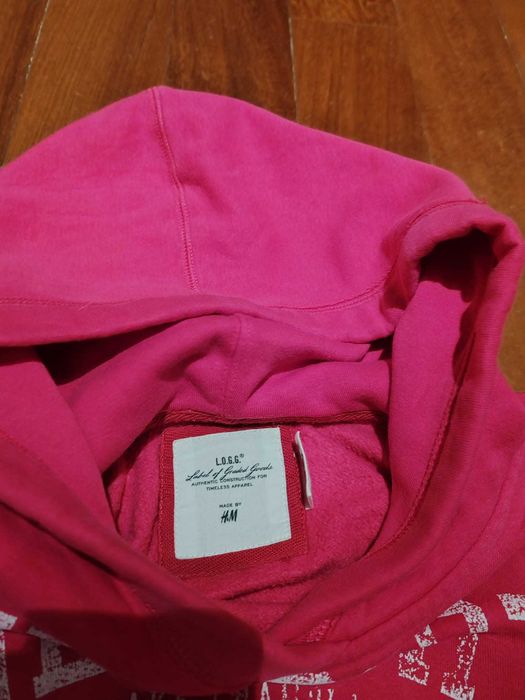 Camisola com capuz cardada da marca H&M. Nova.