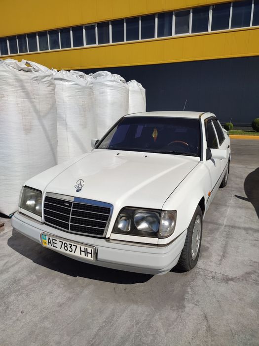 Продам или обменяю Мерседес 124
