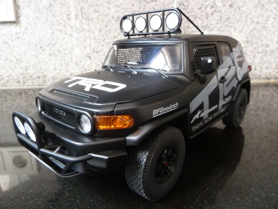 1:18 AutoArt, Toyota FJ Cruiser 2007, Minichamps Parque das Nações