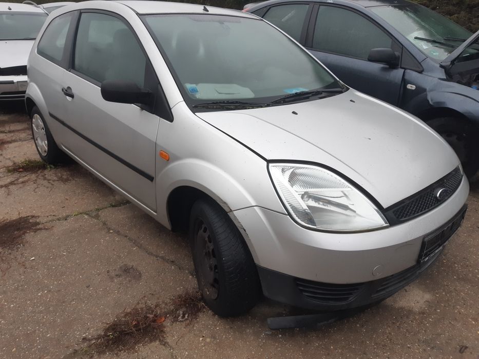 Na części Ford Fiesta MK6 Silnik Skrzynia Maska Zderzak Drzwi Klapa Szyba