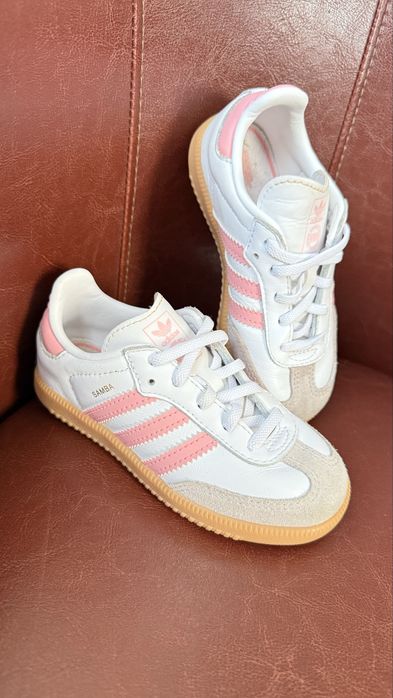 кросівки adidas 26 розмір - Дитячий світ - OLX.ua