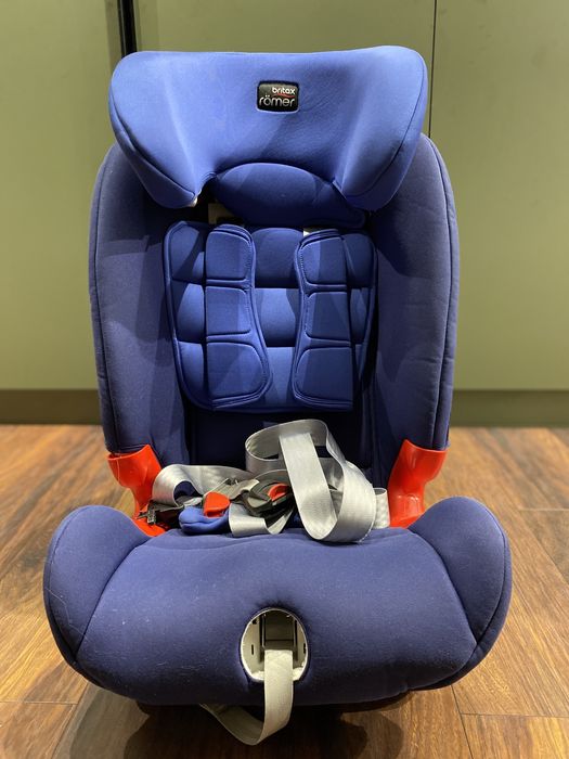Fotelik z Isofix i hakiem. Britax Romer Advansafix II