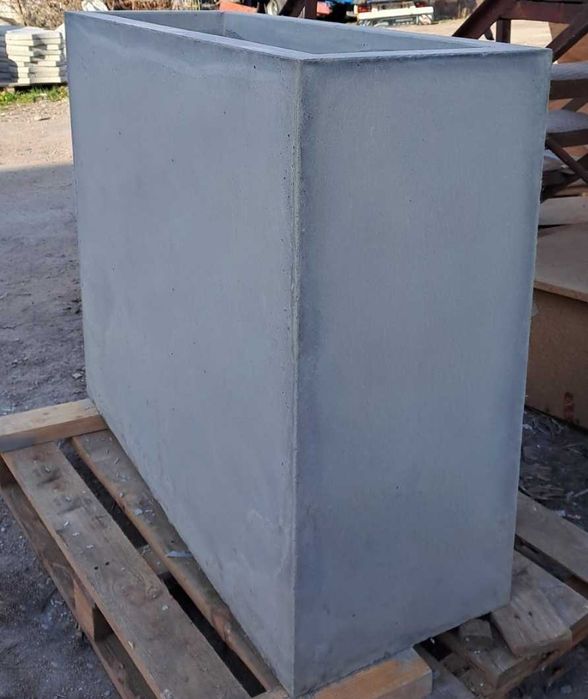 Бетонні квіткарки, вазони з бетону, кашпо(цветочницы, вазоны бетонные)