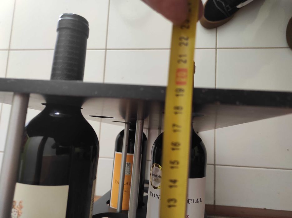 Garrafeira de chão , para 12 garrafas