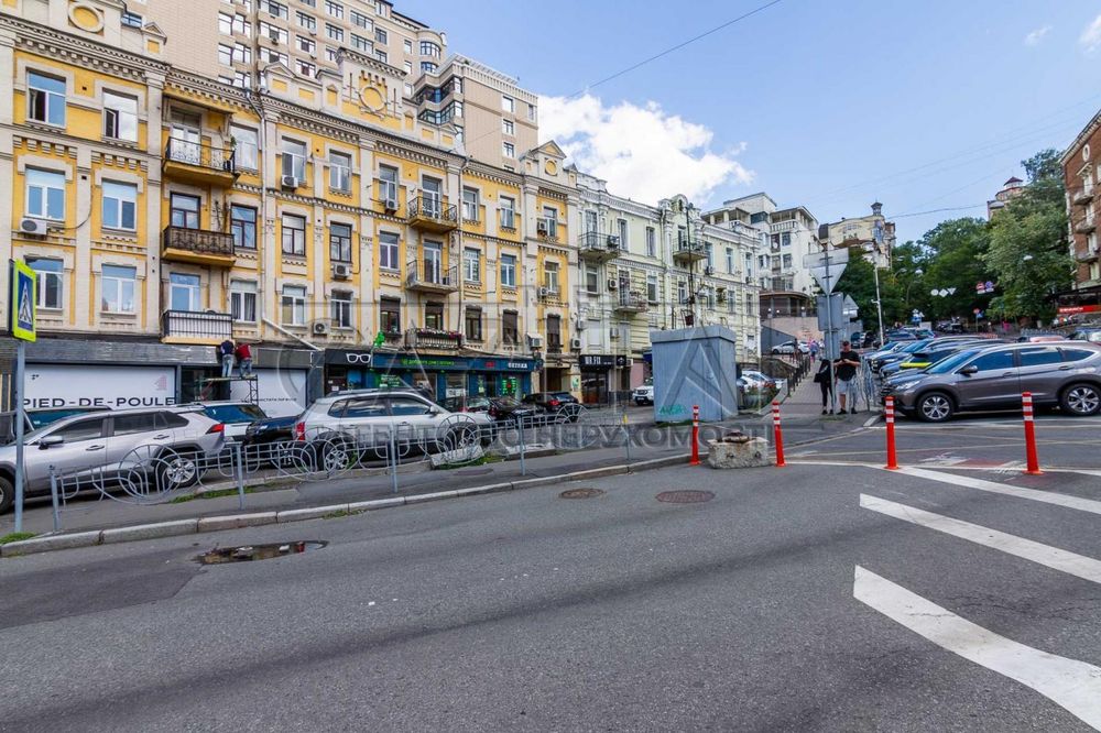 Оренда квартири, пл. Бессарабська, Центр