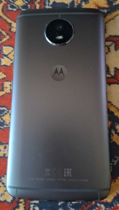 telefon Moto G5s