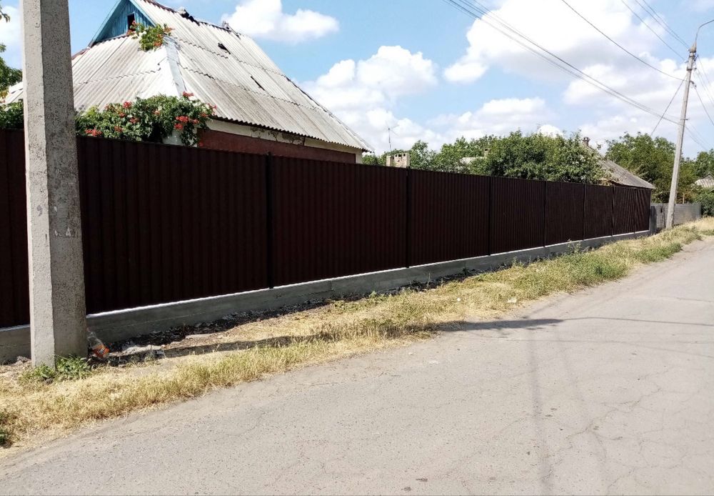 Забори з профлиста. Забор. Бетоні роботи. Фундаменти під забор