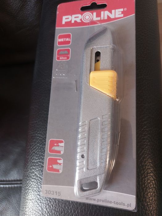 Nowy nóż uniwersalny z ostrzem trapezowym PROLINE 30315