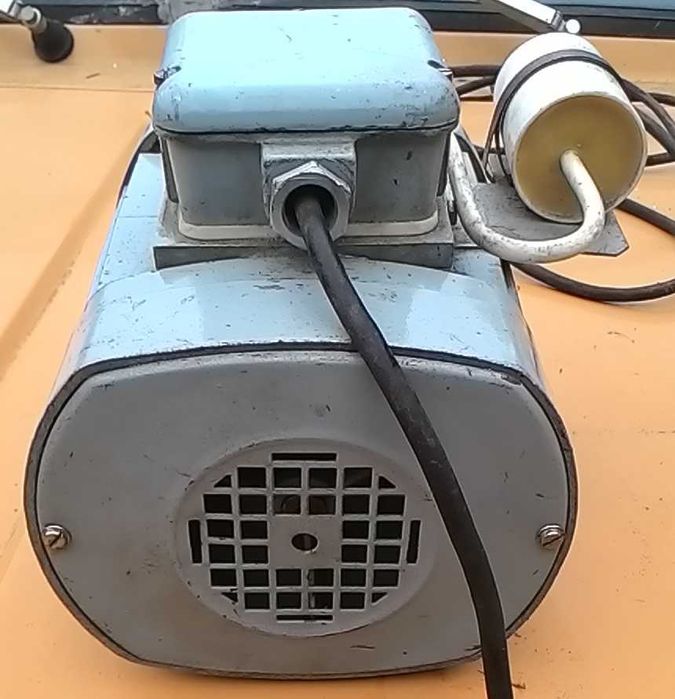 Электродвигатель однофазный 220в 1420 об  0.37кв и турбина вентилятор