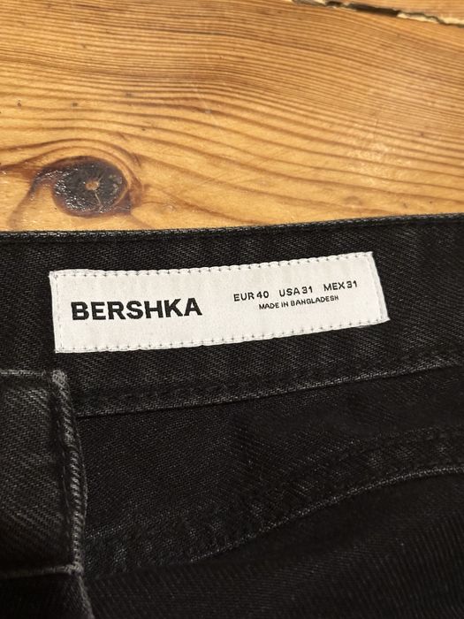 Джинсы bershka flared