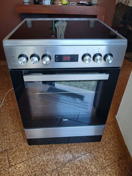 Vendo fogão elétrico, Beko. Nunca usado. Novo