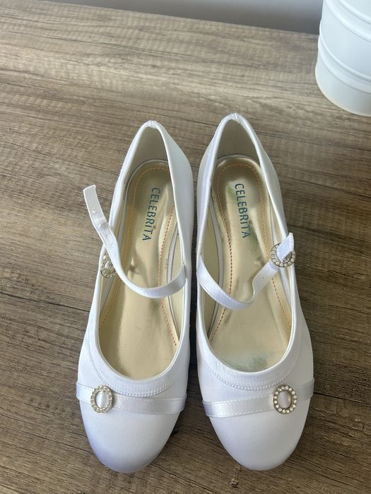 Buty komunijne dla dziewczynki
