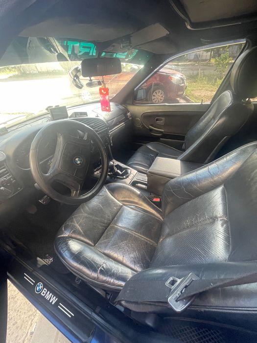 Автомобілі продаж 2300