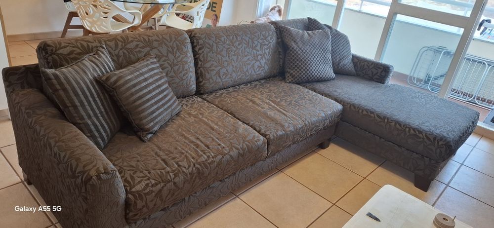 Sofá 4 lugares com chaise longue