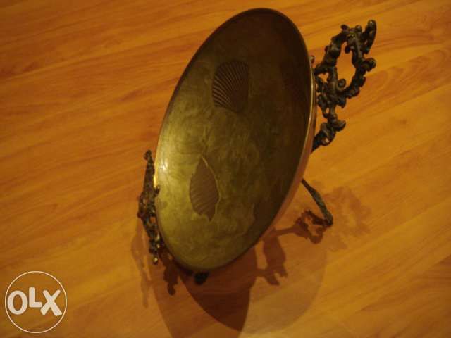 Espectacular suporte com prato em metal