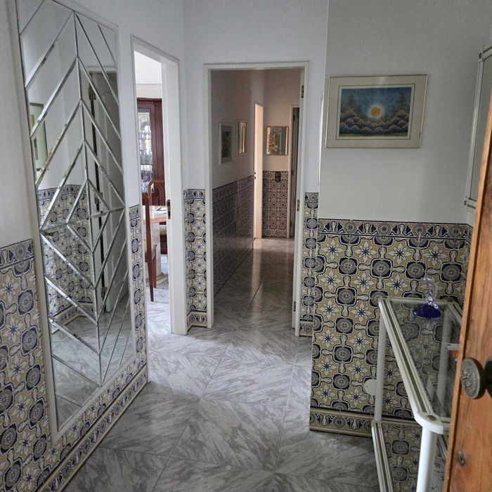 Apartamento t2 à venda na Rua Professor Mira Fernandes - Olaias Lisboa