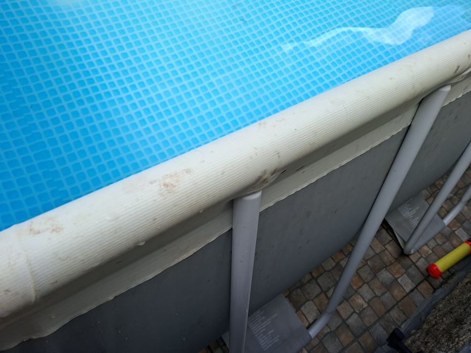 Piscina intex 400x200x100 bom estado