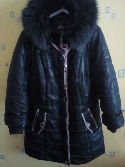 Куртка зимняя с капюшоном