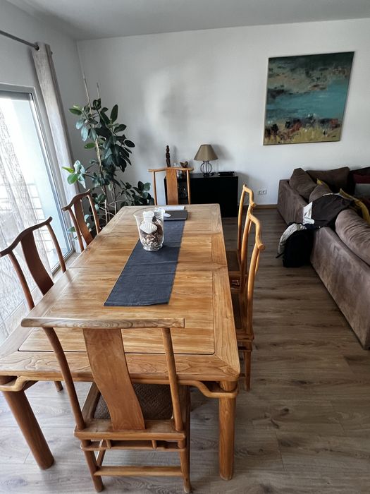 Mesa e 6 cadeiras