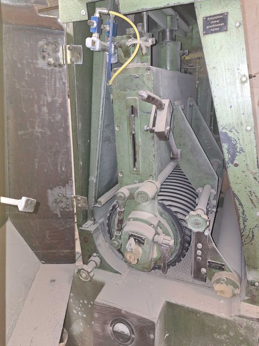 Szlifierka szerokotaśmowa