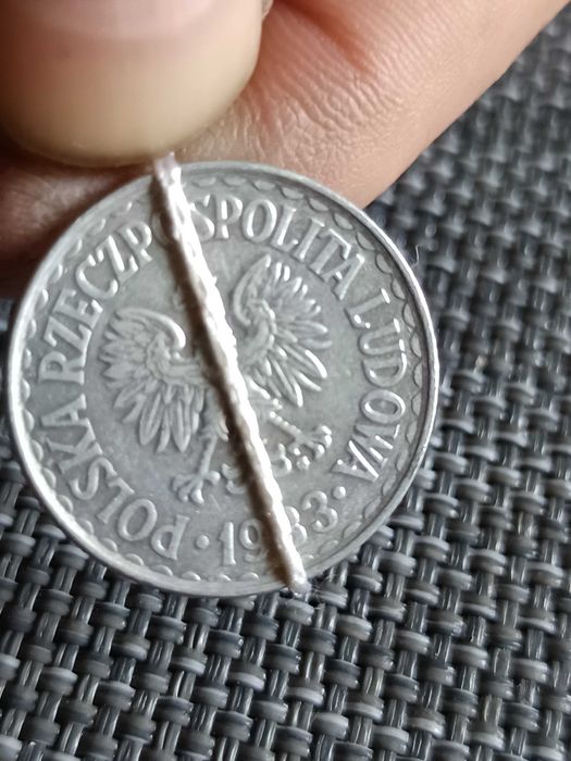 Sprzedam monetę 1 zloty 1983 rok skretka