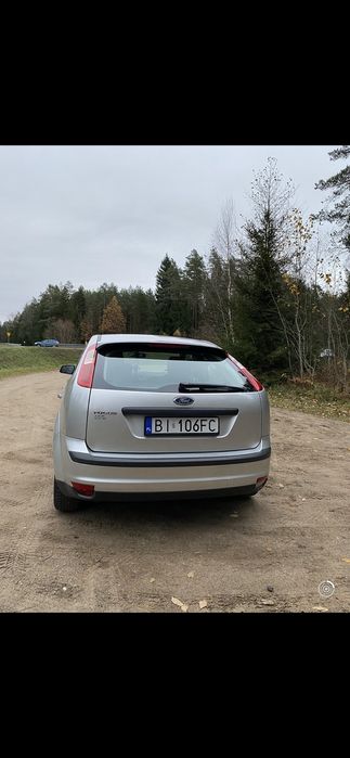 Ford focus 2005 benzun