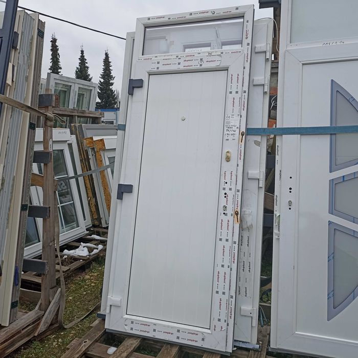 Drzwi wejściowe pcv 95/213