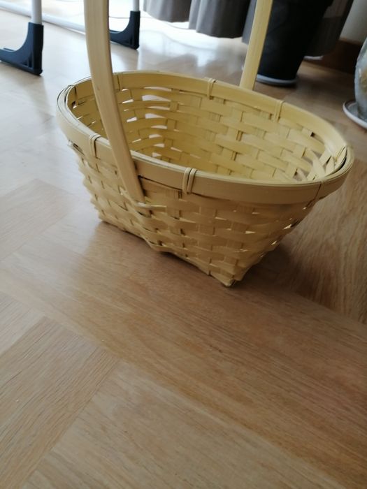 Kosz wiklinowy wielkanocny duże w komplecie z serwetą