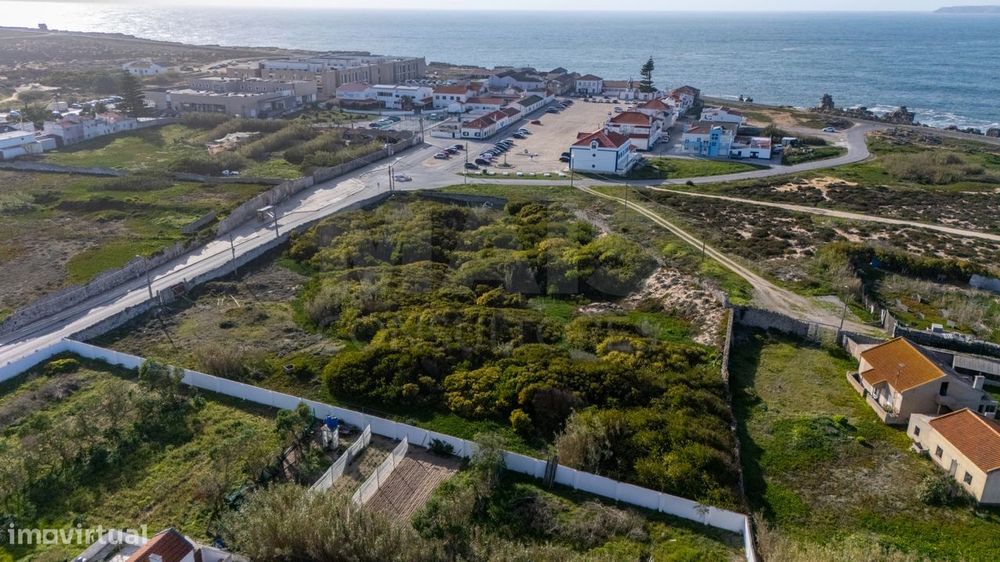 Terreno 6.000m2 com vista mar em Peniche