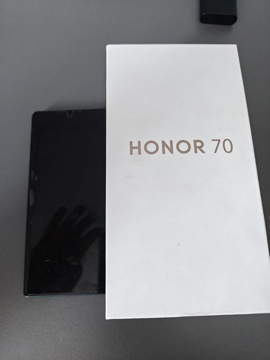 Honor 70 + pudełko