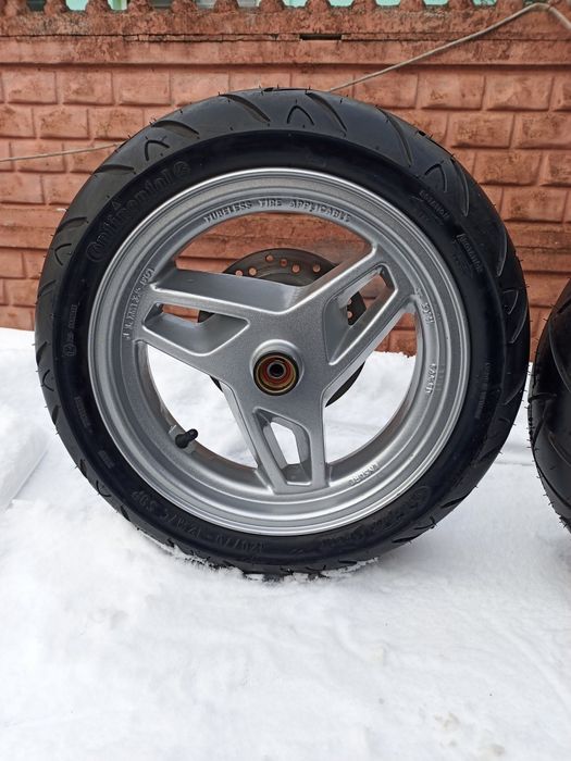 Продам пару коліс.sYm jet euro x 2t 50